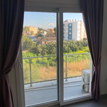 Reflex Spacious And Comfortable Никосия