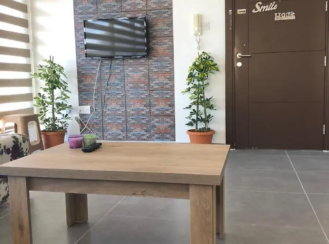 Reflex Spacious And Comfortable 尼科西亚